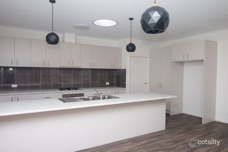 Property photo of 14 Napier Place Warrnambool VIC 3280