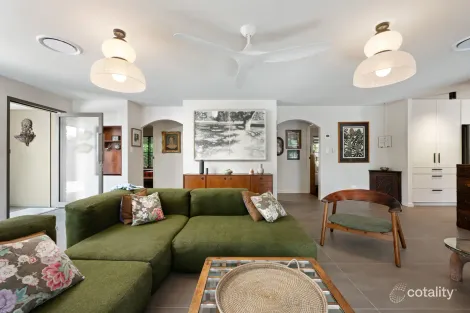 Property photo of 2 Commodore Court Sunrise Beach QLD 4567