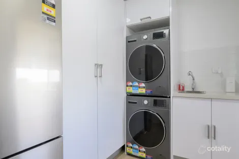 Property photo of 36 Hetherington Street West Gladstone QLD 4680