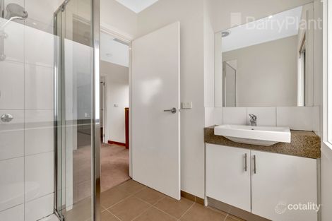 Property photo of 1/34 Willoughby Street Reservoir VIC 3073