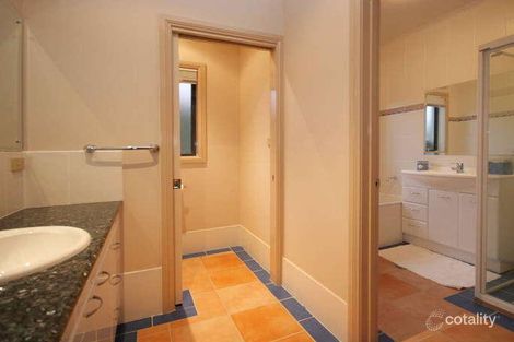 Property photo of 3 Fryans Place Amaroo ACT 2914