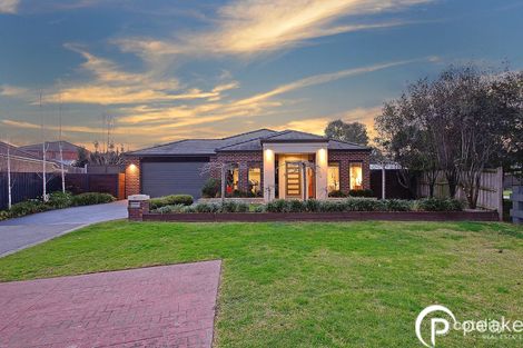 Property photo of 11 Lowanna Street Berwick VIC 3806