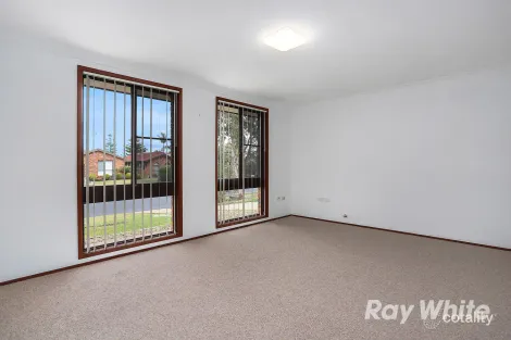 Property photo of 11 Flintlock Drive St Clair NSW 2759