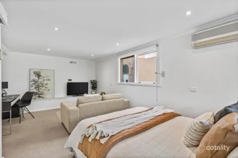 Property photo of 70 Oakpark Drive Chadstone VIC 3148