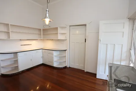 Property photo of 31 Clyde Road Menora WA 6050