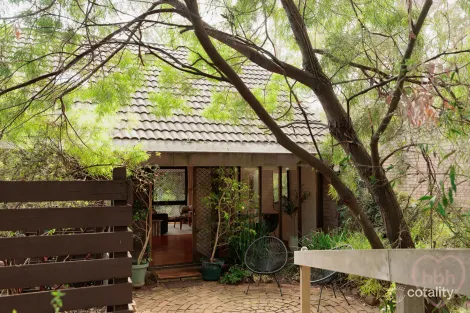 Property photo of 1 Wybalena Grove Cook ACT 2614