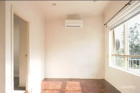 24/4 Wando Gr, St Kilda East, VIC 3183