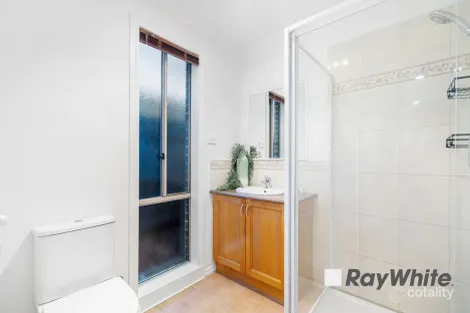 Property photo of 1 Norma Close Narre Warren South VIC 3805