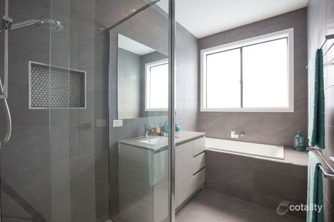 Property photo of 17 Erindale Street Cranbourne West VIC 3977