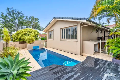 14 Greer Tce, Southport, QLD 4215