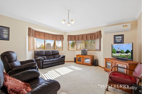 Property photo of 32 Derwent Drive Lake Haven NSW 2263