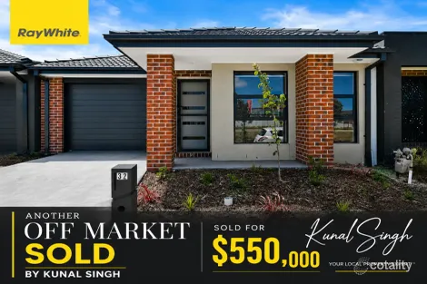 Property photo of 32 Celestial Circuit Tarneit VIC 3029
