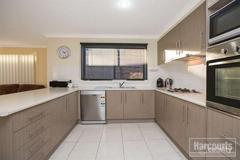 Property photo of 46 Gallery Way Pakenham VIC 3810