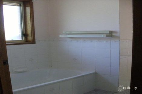 Property photo of 44 Beazley Crescent Calwell ACT 2905