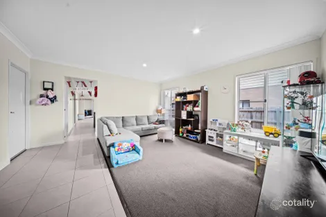 Property photo of 6 Saint Andrews Drive Leichhardt QLD 4305