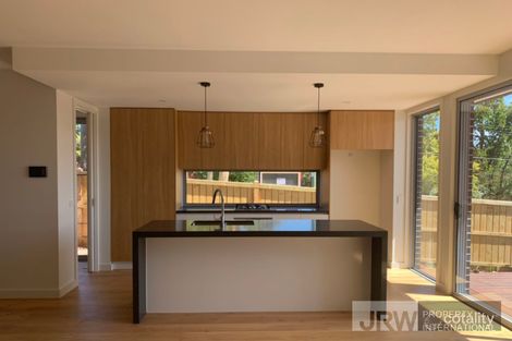 Property photo of 11 Bicton Street Mount Waverley VIC 3149