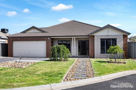 Property photo of 4 Bovard Close Caroline Springs VIC 3023