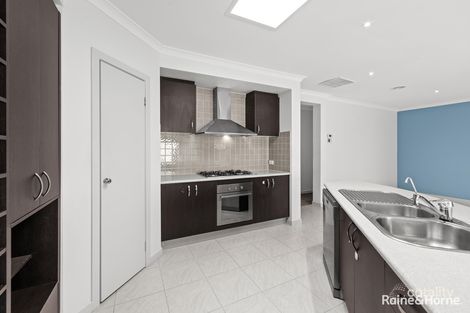 Property photo of 4 Bovard Close Caroline Springs VIC 3023