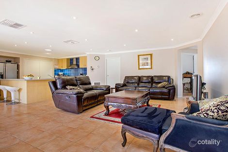 Property photo of 5 Ridgeway Melton West VIC 3337