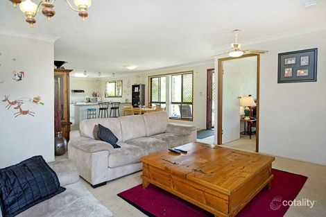 Property photo of 36 Discovery Drive Helensvale QLD 4212