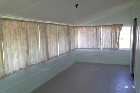Property photo of 28 Sarina Beach Road Sarina Beach QLD 4737