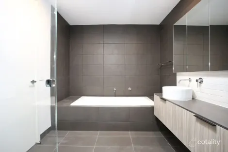 Property photo of 11 Celeste Walk Clayton South VIC 3169