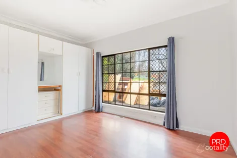 Property photo of 27 Holmes Road Long Gully VIC 3550
