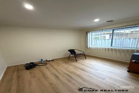 Property photo of 19 Bianca Crescent Cranbourne North VIC 3977