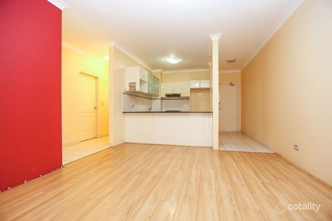 Property photo of 2/8-10 Browne Parade Warwick Farm NSW 2170