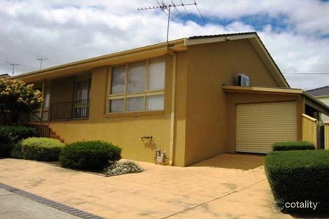 1/17 Lucerne Ave, Mornington, VIC 3931