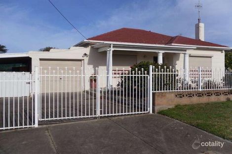 13 Peace Ave, Victor Harbor, SA 5211