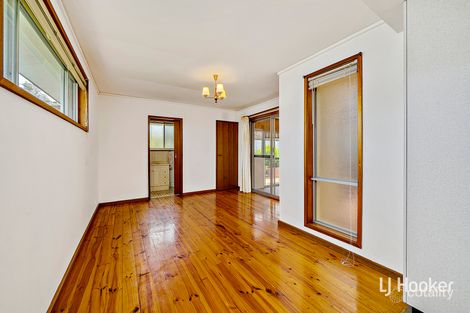 Property photo of 75 Bennelong Crescent Macquarie ACT 2614