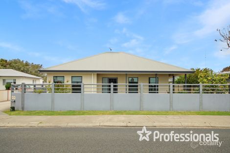 Property photo of 18 Albert Road Bunbury WA 6230
