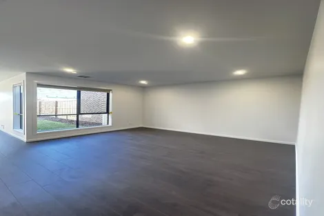 Property photo of 12 Plains Circuit Aintree VIC 3336