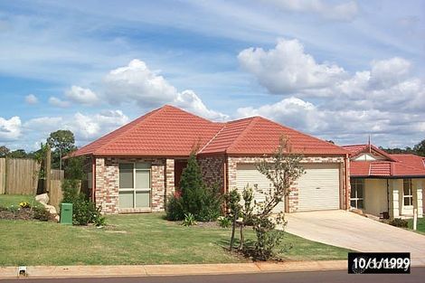Property photo of 15 Lucy Court Ormiston QLD 4160