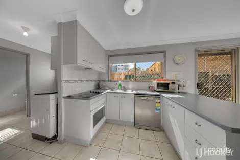 Property photo of 7/7 Central Lane Gladstone Central QLD 4680
