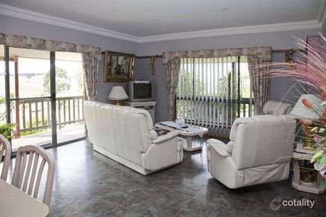 Property photo of 60 Weebar Road Drouin VIC 3818