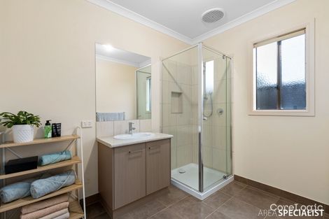 Property photo of 19 Lambertia Crescent Manor Lakes VIC 3024