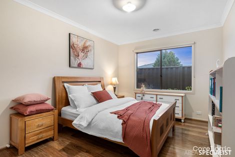 Property photo of 19 Lambertia Crescent Manor Lakes VIC 3024