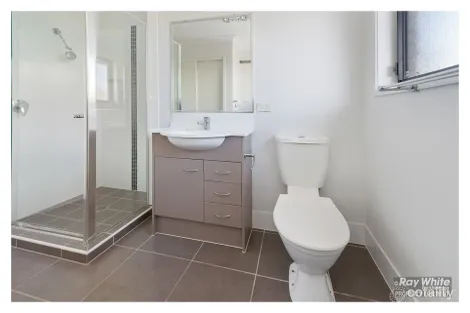 Property photo of 2 Tippett Crescent Gracemere QLD 4702