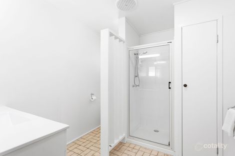 Property photo of 16 Ocean Parade Cooee Bay QLD 4703