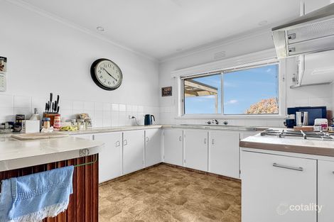 Property photo of 15 Capes Road Lakes Entrance VIC 3909