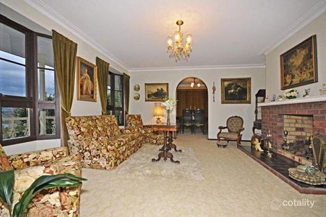 Property photo of 2 Stirling Crescent Glen Waverley VIC 3150