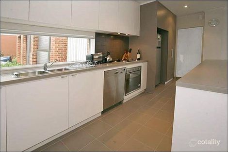 Property photo of 4 Elland Place Mulgrave VIC 3170