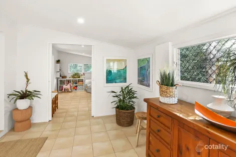 Property photo of 65 Guide Street Clifton Beach QLD 4879