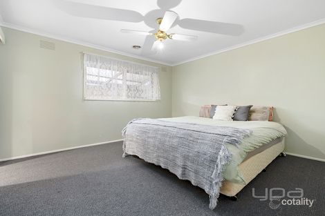 Property photo of 9 Yvonne Place Melton West VIC 3337