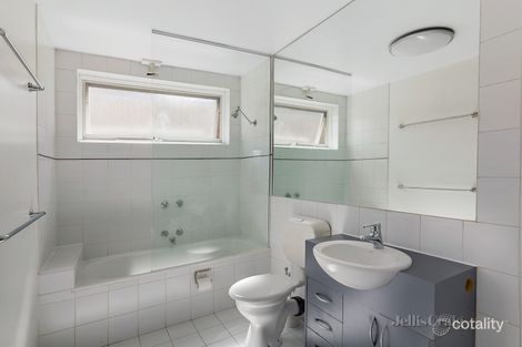 Property photo of 4/94 Liddiard Street Hawthorn VIC 3122