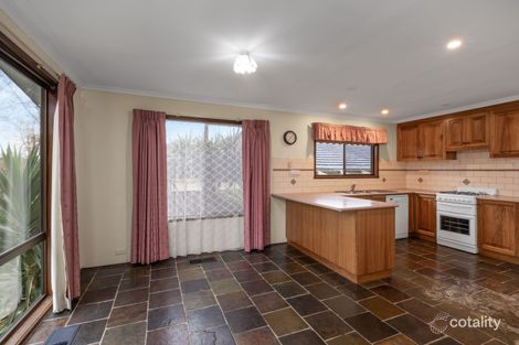 Property photo of 40 Hopetoun Road Drouin VIC 3818