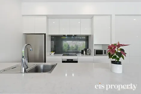 Property photo of 3/337 Churchill Avenue Sandy Bay TAS 7005