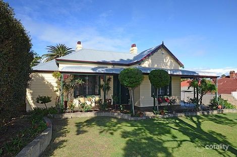 Property photo of 18 Windsor Road East Fremantle WA 6158